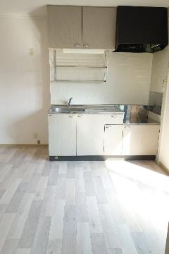 居室・リビング　室内