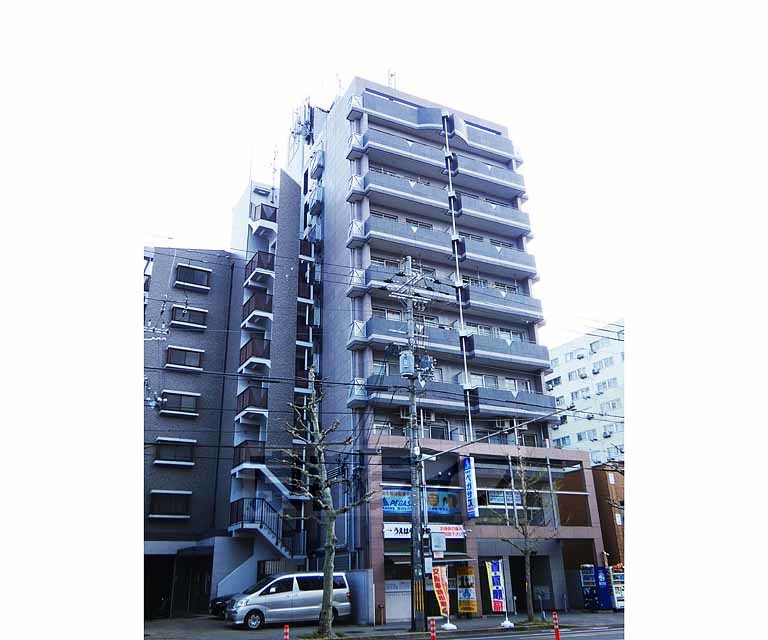 京都市下京区西七条南中野町のマンションの建物外観
