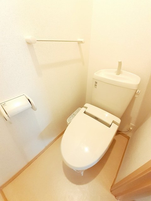 【ノアエ・コーム　川久保のトイレ】