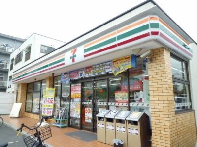 【岩国市昭和町のアパートのコンビニ】