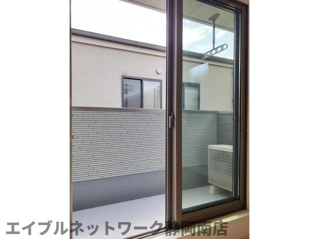 バルコニー　落ち着いた時間を過ごせるバルコニーです
