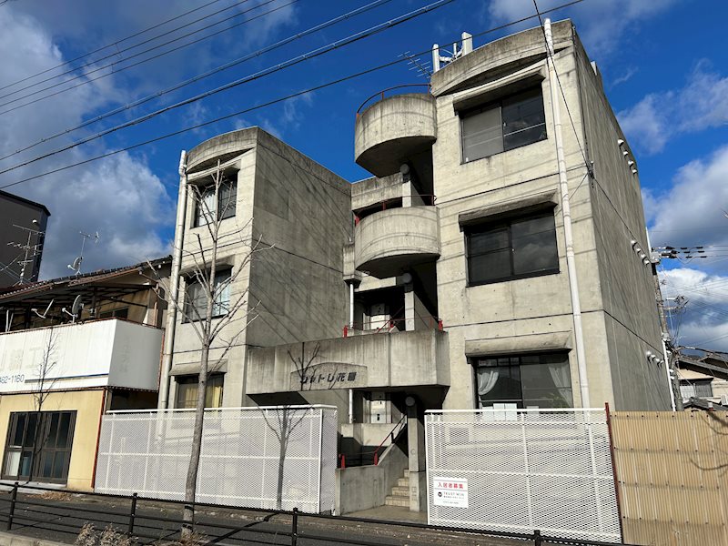 シャトレ花園の建物外観