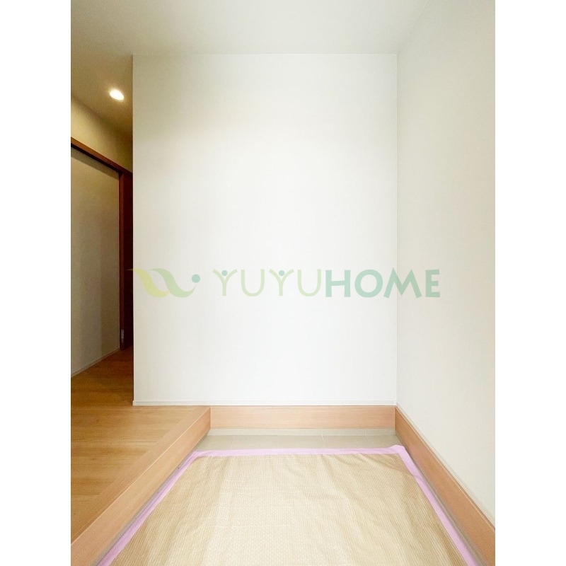 玄関　広々とした玄関です。