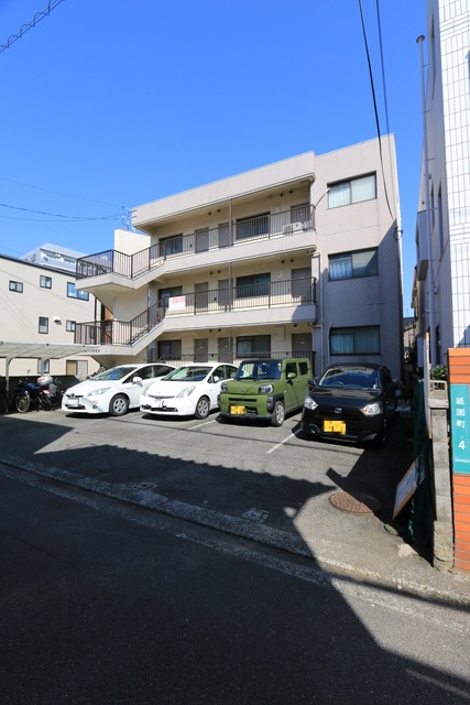 松山市祇園町のマンションの建物外観