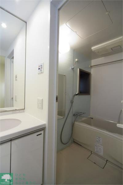 バス・シャワールーム　洗面