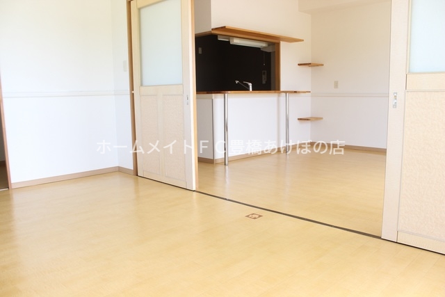 居室・リビング　同型別部屋写真