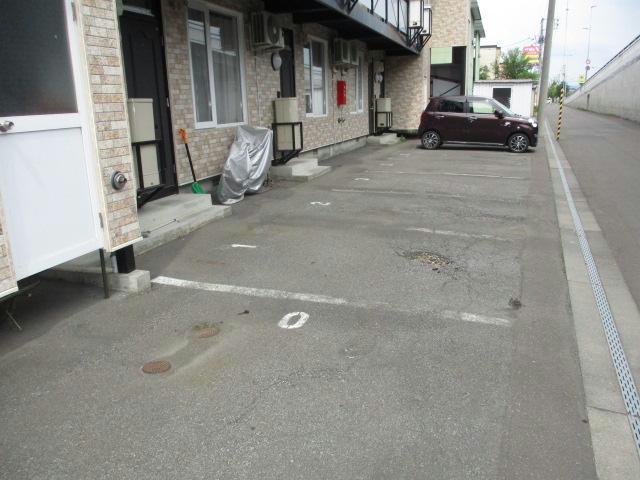 駐車場　駐車場