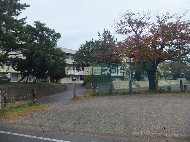 【レガーロ潟町の小学校】