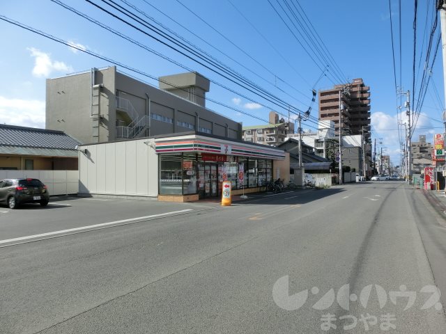 コンビニ　セブンイレブン 松山道後喜多町店（コンビニ）まで184m