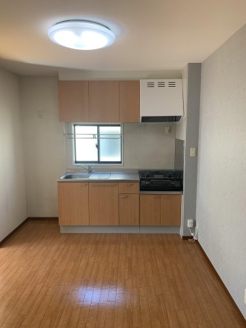 キッチン　ダイニングキッチン