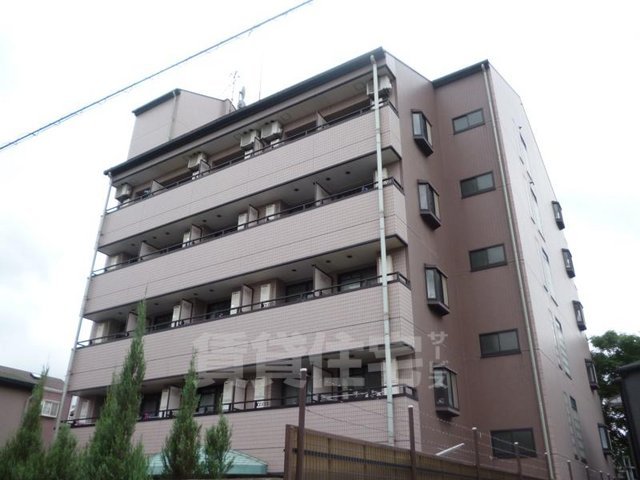 FIVE ONEの建物外観