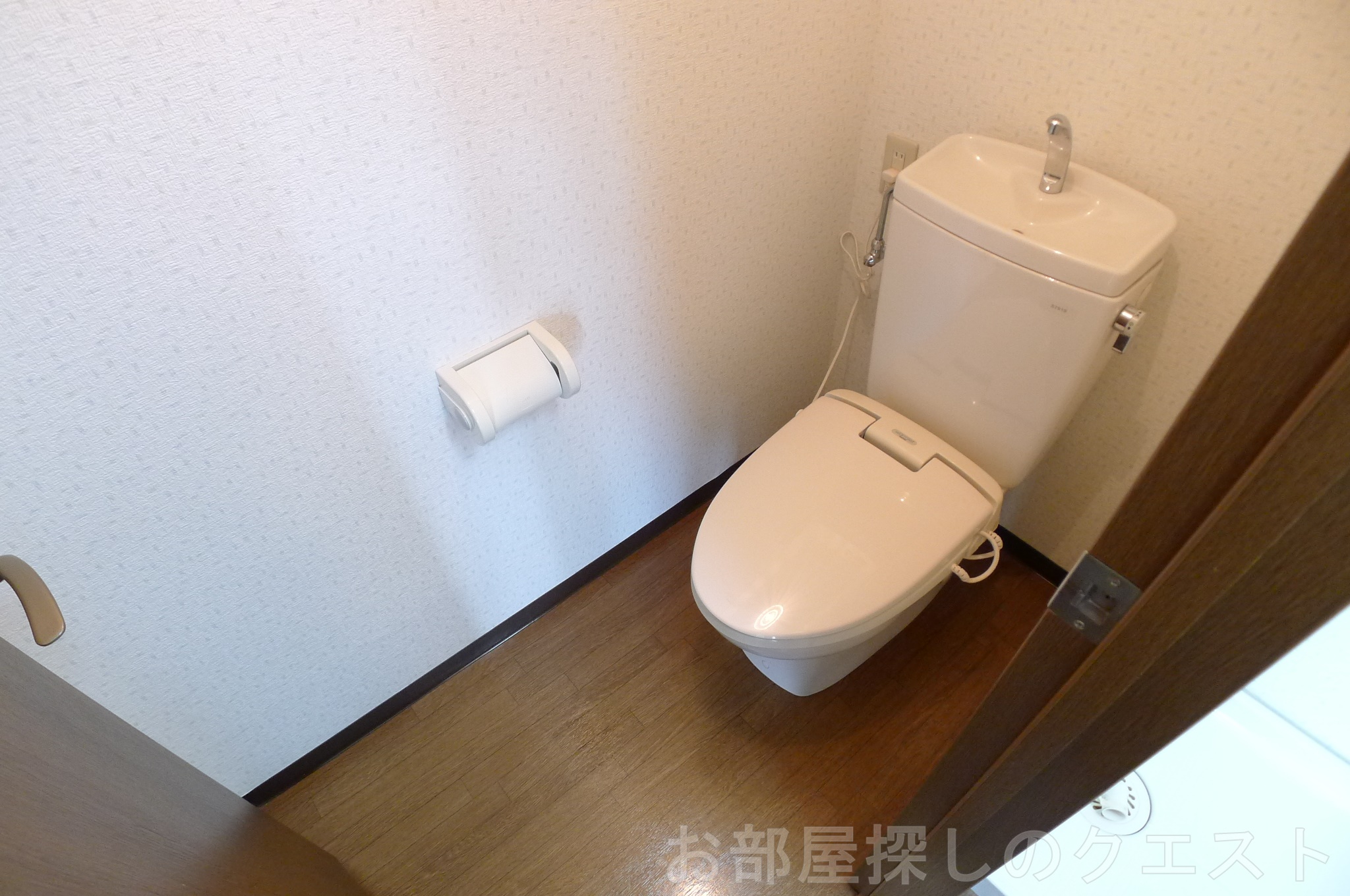 トイレ　（写真は同仕様）