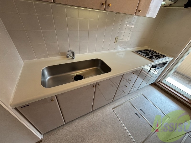 キッチン　こちらはキッチン。調理スペースもあり使いやすそうです。