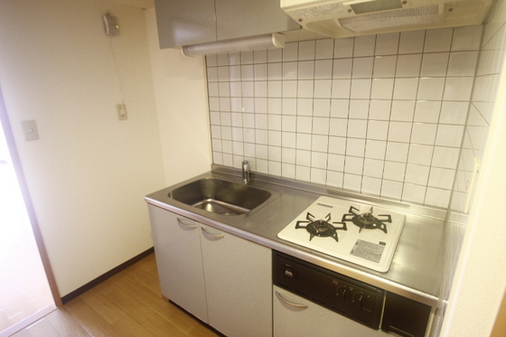 キッチン　※掲載写真は同マンション別部屋参考写真となります。