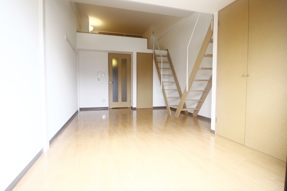 居室・リビング　※掲載写真は同マンション別部屋参考写真となります。