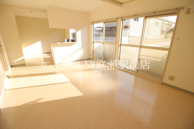 居室・リビング　リビング