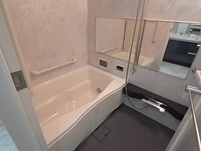 バス・シャワールーム　バスルーム