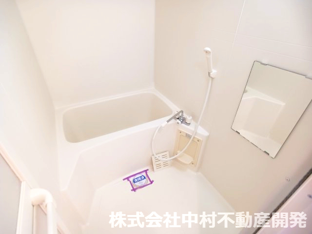 バス・シャワールーム　※過去の室内写真のため現況と異なる場合があります ※地震前の
