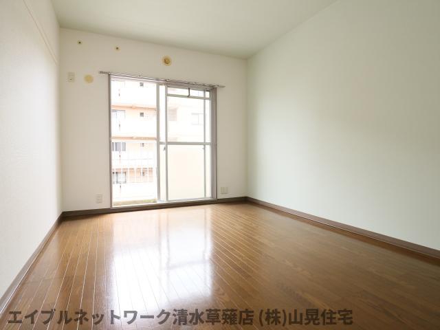 その他部屋・スペース　使い勝手のいい寝室です