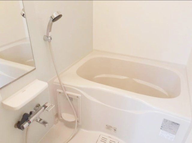 バス・シャワールーム　便利な追い焚き機能や浴室乾燥機付き