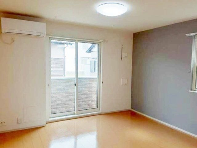 居室・リビング　オシャレなアクセントクロスです