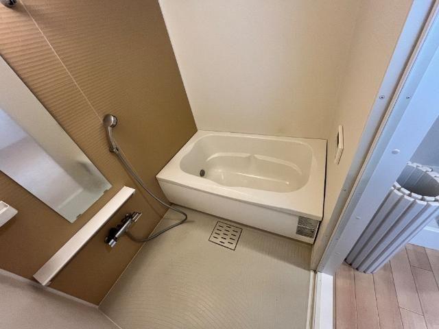 バス・シャワールーム　バス