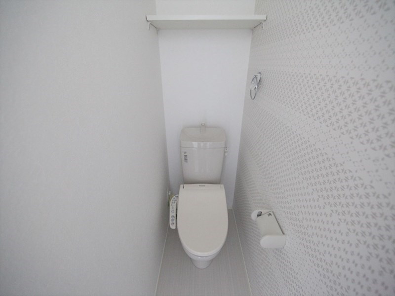 トイレ　温水洗浄暖房便座付トイレ