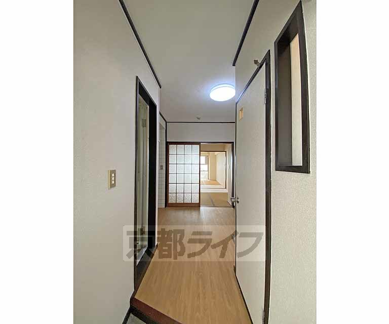 その他部屋・スペース　玄関から見たところです。