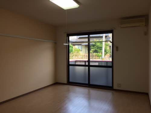 居室・リビング　反転タイプの写真です。