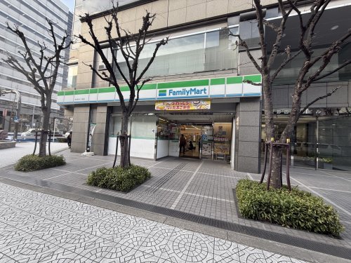コンビニ　ファミリーマート 西本町なにわ筋店（コンビニ）まで120m