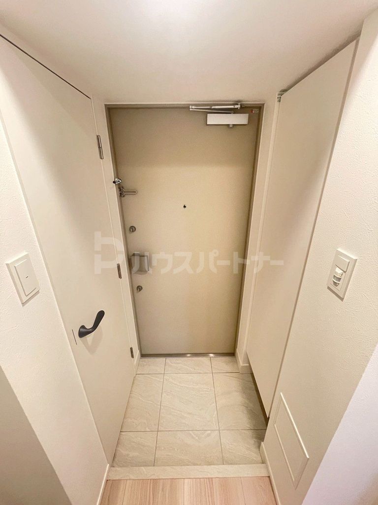 クラリティア西日暮里の玄関写真