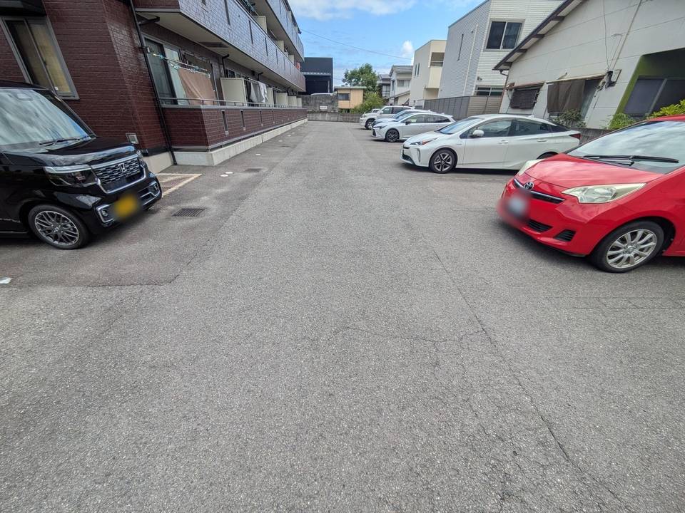 駐車場　駐車場