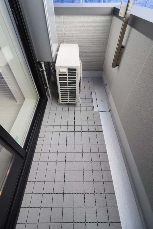 バルコニー　図面と現状に相違がある場合には現状を優先