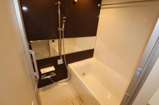 バス・シャワールーム　浴室