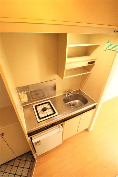 キッチン　別の部屋より