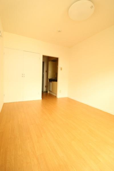 居室・リビング　別の部屋より