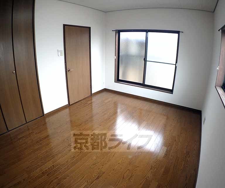 居室・リビング　フローリングでとても綺麗です。