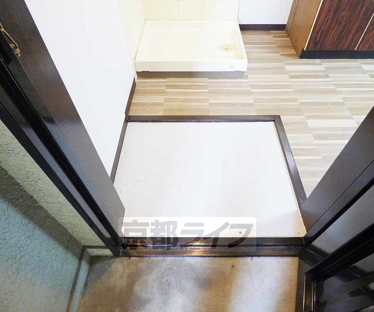 玄関　大きな段差がありません