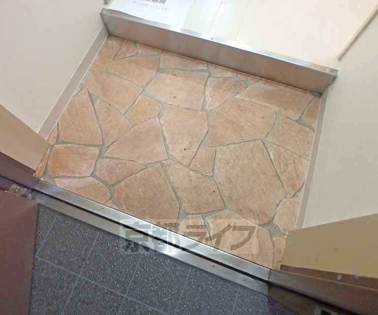 玄関　玄関です。