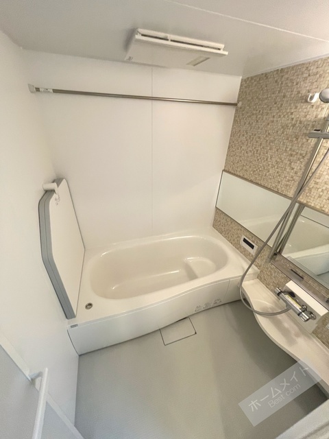 バス・シャワールーム　追い焚き付で寒い日も温まります♪