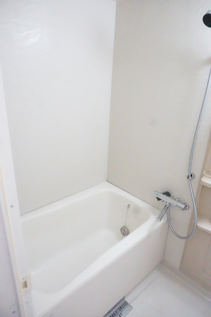 バス・シャワールーム　追焚給湯付きのバスルーム※同タイプ参考写真