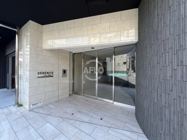 エントランス　セレニテ難波ミラク参番館　エントランス