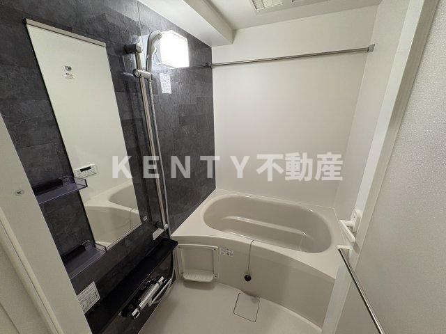 バス・シャワールーム　ゆったり過ごせるお風呂です