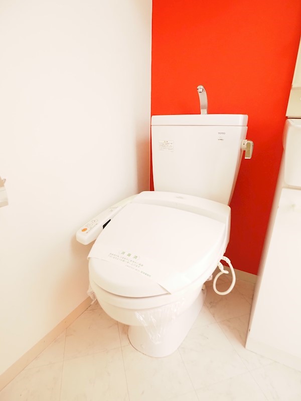 トイレ　ウォシュレット付きのトイレです。