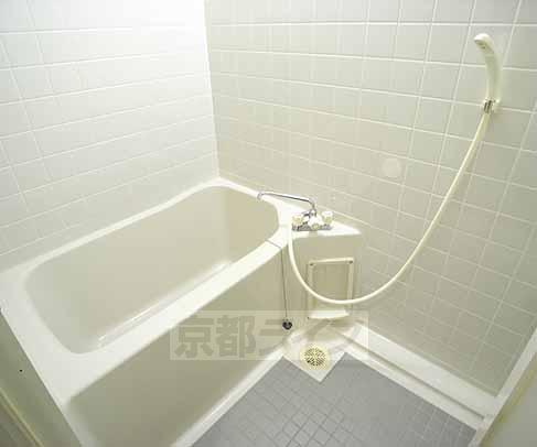 バス・シャワールーム　綺麗なお風呂です。