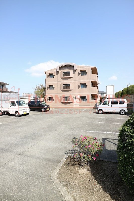 建物外観　粕屋町でのお部屋探しは、トーマスリビング粕屋店へご相談下さい