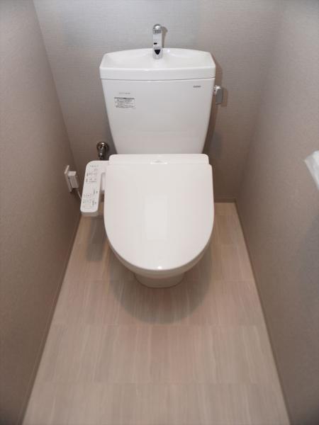 トイレ　トイレ