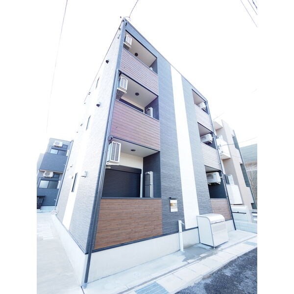 建物外観　外観　オートロック付　宅配ＢＯＸ有り