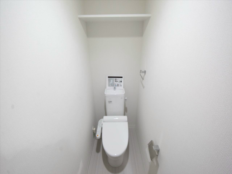 トイレ　温水洗浄暖房便座付トイレ