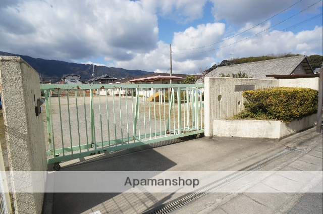 幼稚園・保育園　石光保育所（幼稚園・保育園）まで493m